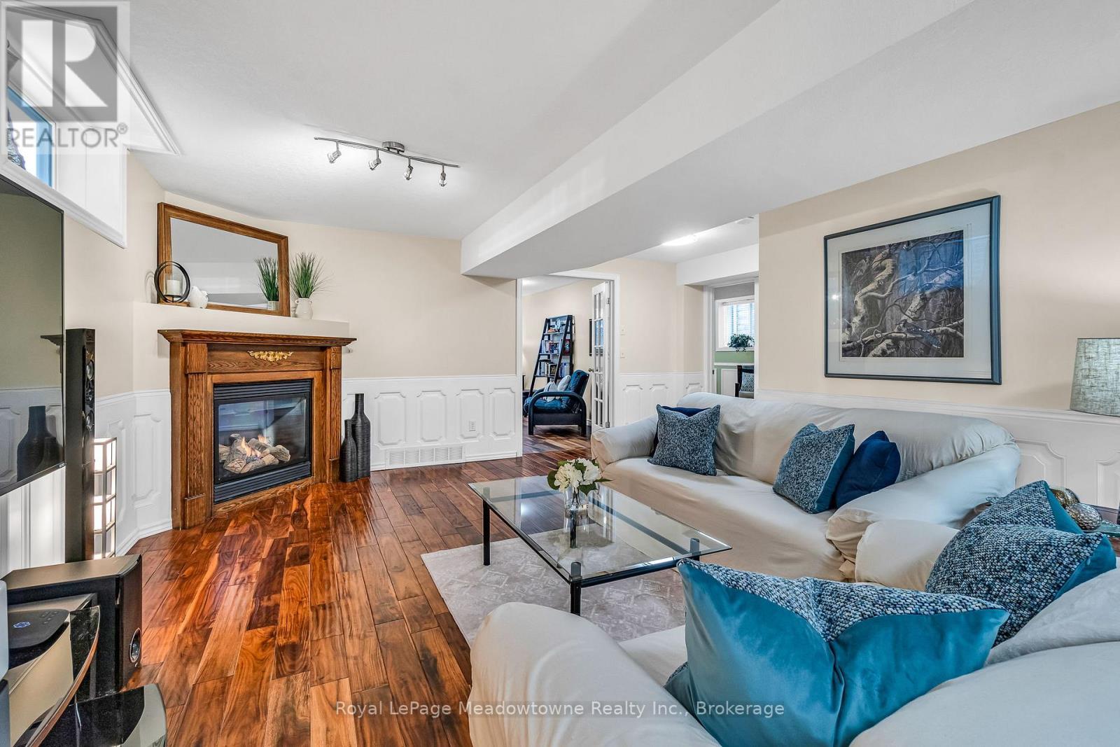 












14 ATTO DRIVE

,
Guelph (Victoria North),




Ontario
N1E0E4

