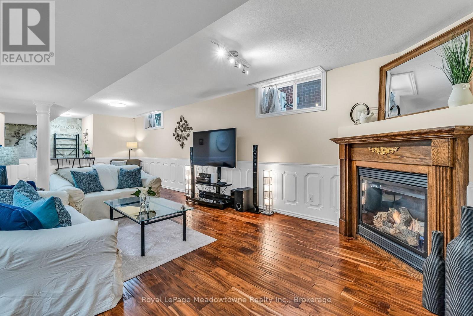 












14 ATTO DRIVE

,
Guelph (Victoria North),




Ontario
N1E0E4

