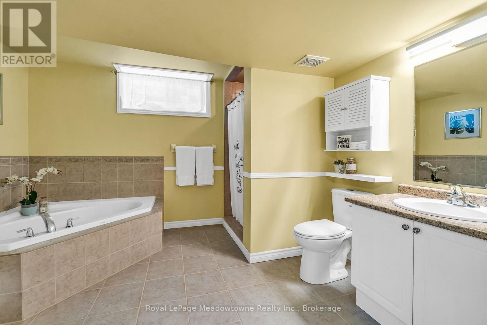 












14 ATTO DRIVE

,
Guelph (Victoria North),




Ontario
N1E0E4

