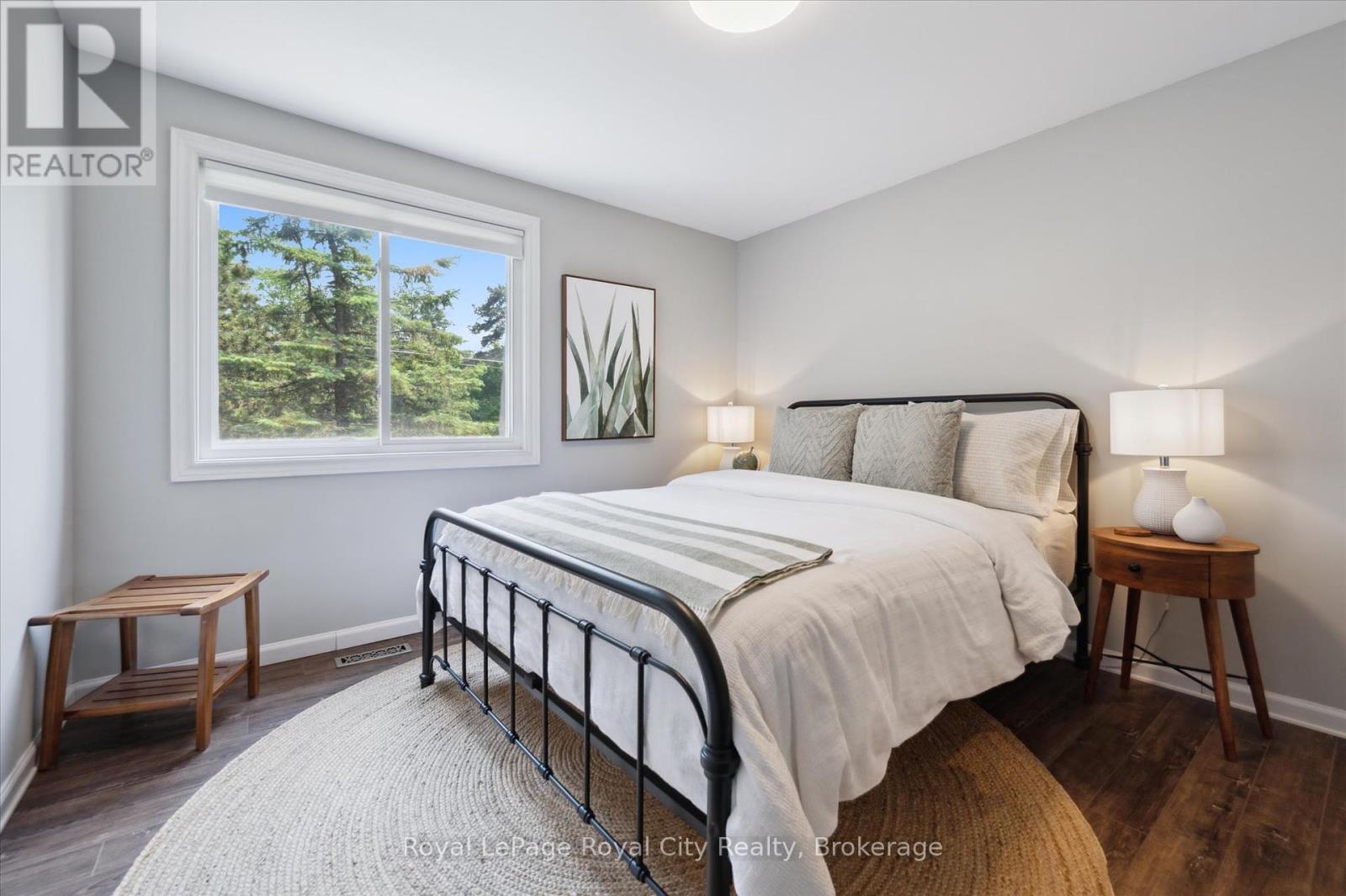 












16 - 120 COUNTRY CLUB DRIVE

,
Guelph (Victoria North),




Ontario
N1E3K7

