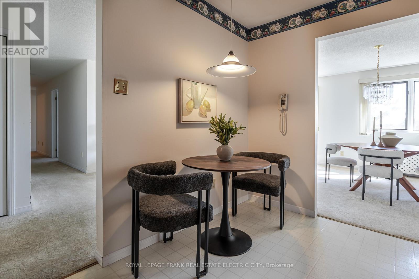 












30 - 36 CHAMPLAIN CRESCENT

,
Peterborough (Northcrest Ward 5),




Ontario
K9L1T1

