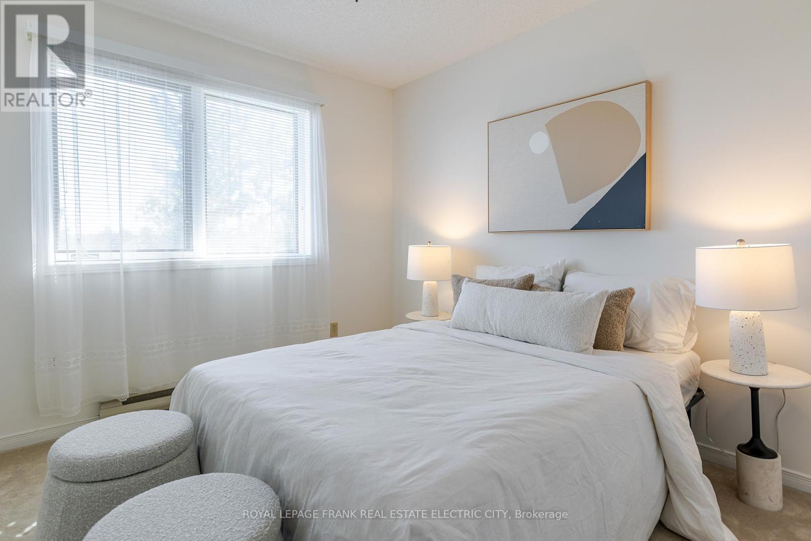 












30 - 36 CHAMPLAIN CRESCENT

,
Peterborough (Northcrest Ward 5),




Ontario
K9L1T1

