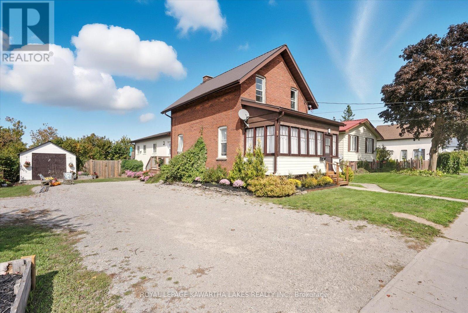 












18 MARY STREET W

,
Kawartha Lakes (Lindsay),




Ontario
K9V2N4

