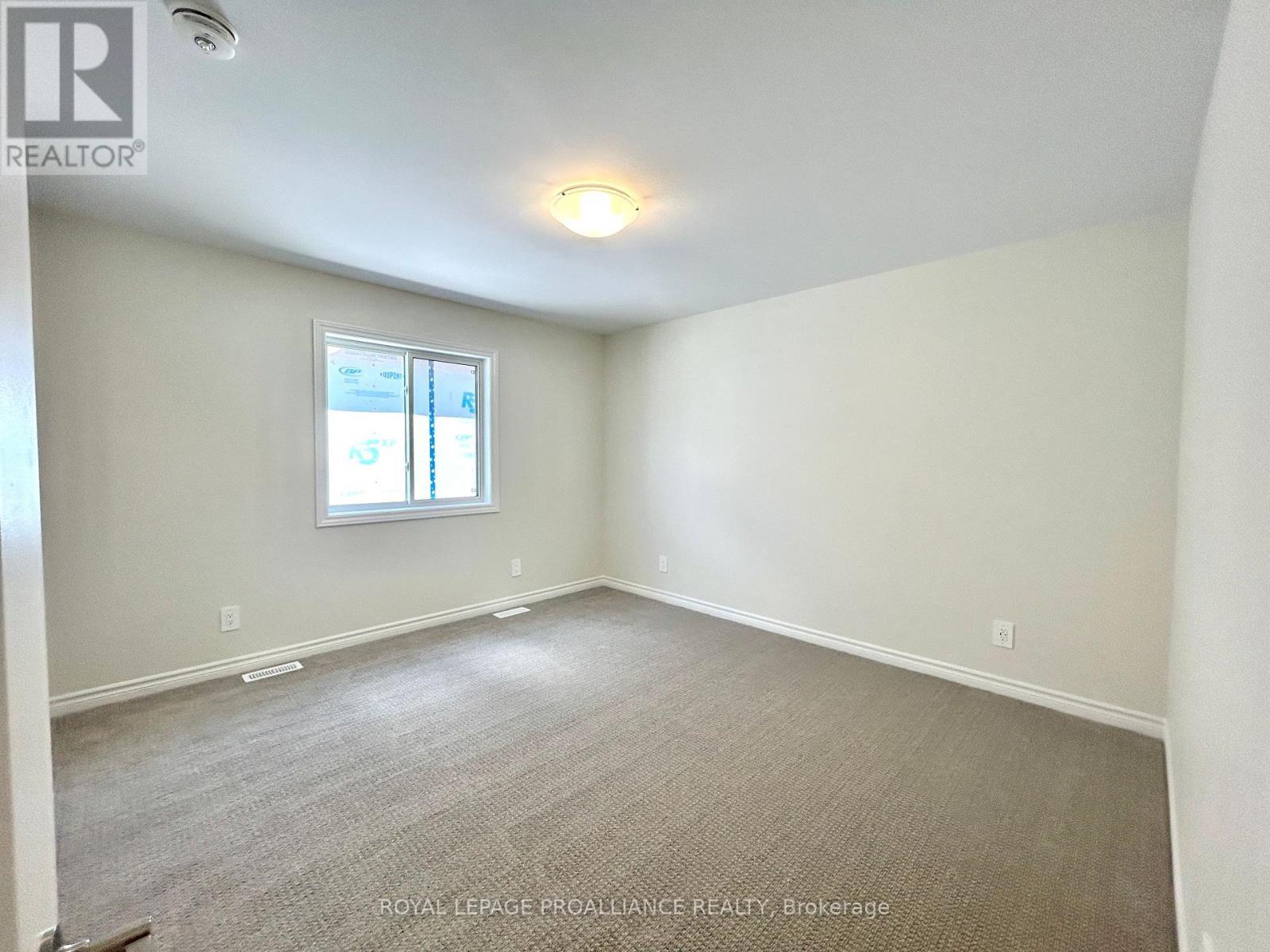 












14 PEACE RIVER STREET

,
Belleville (Thurlow Ward),




Ontario
K8N0V6

