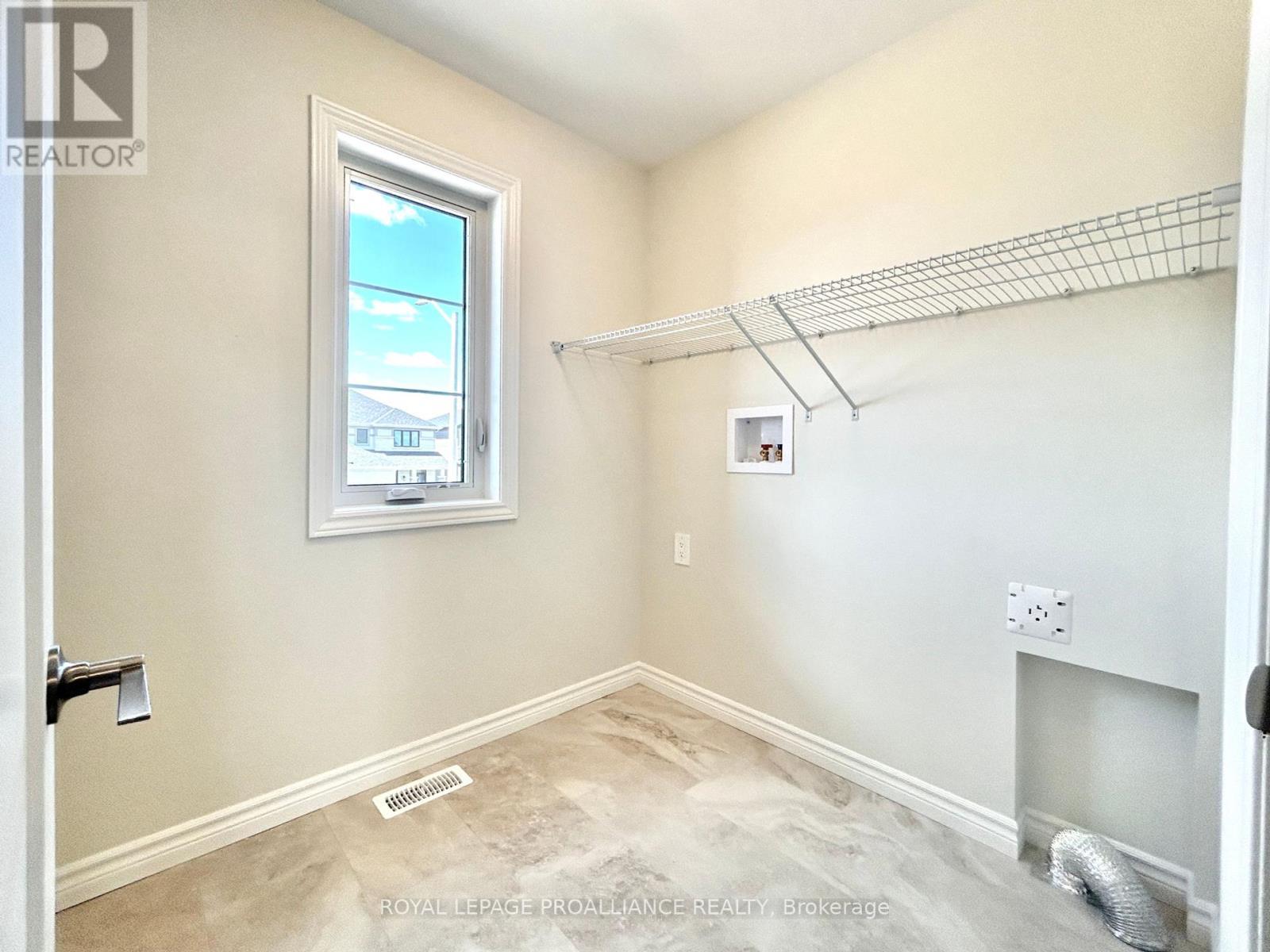 












14 PEACE RIVER STREET

,
Belleville (Thurlow Ward),




Ontario
K8N0V6


