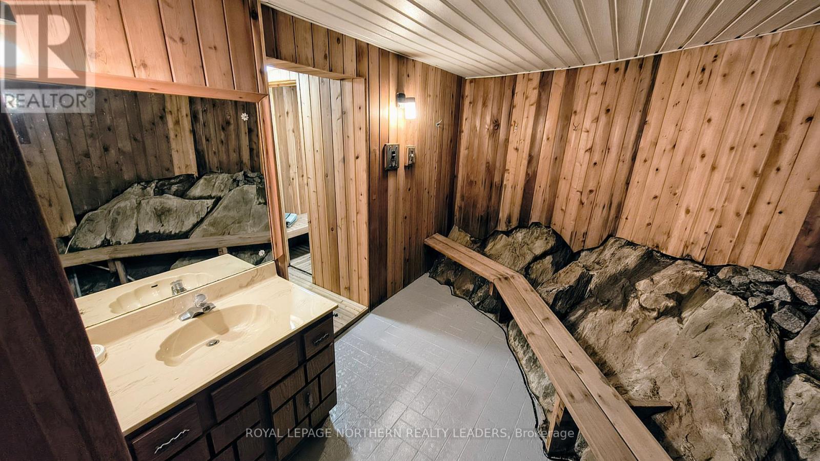 












651 CEDAR STREET N

,
Timmins (TNE - North),




Ontario
P4N7Y5

