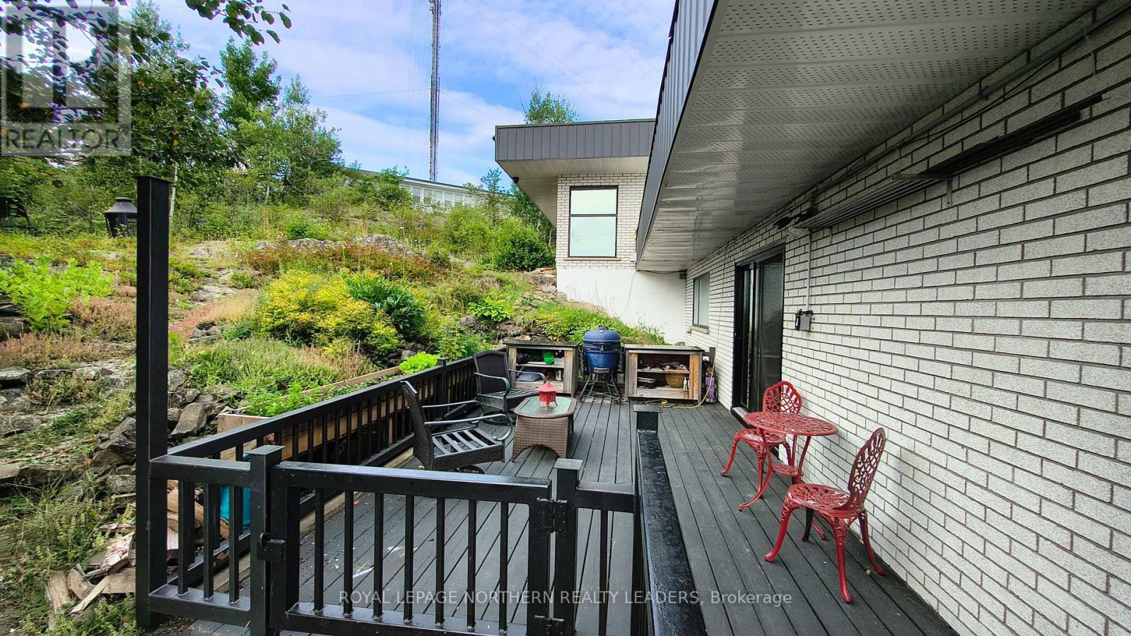 












651 CEDAR STREET N

,
Timmins (TNE - North),




Ontario
P4N7Y5

