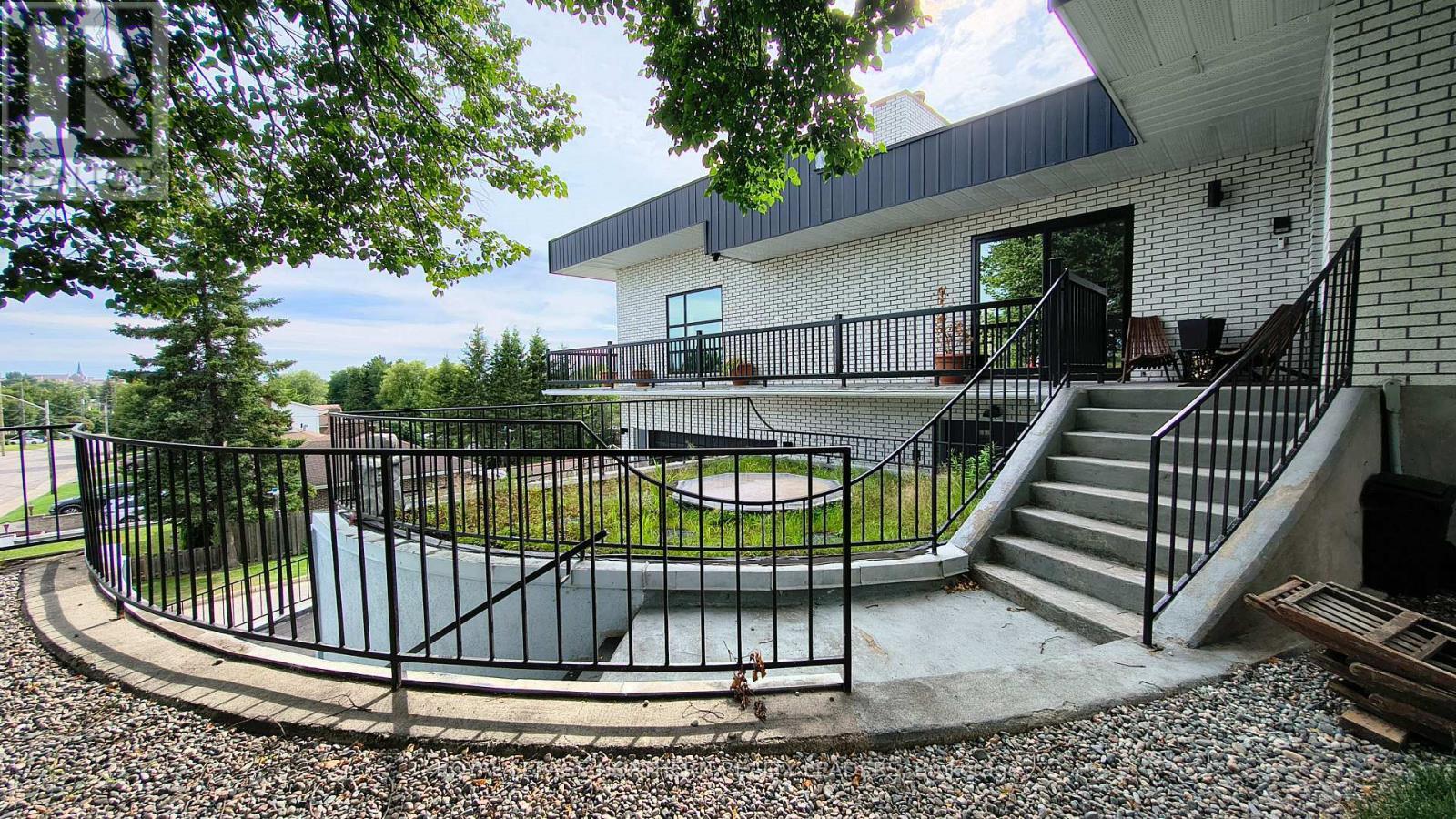 












651 CEDAR STREET N

,
Timmins (TNE - North),




Ontario
P4N7Y5

