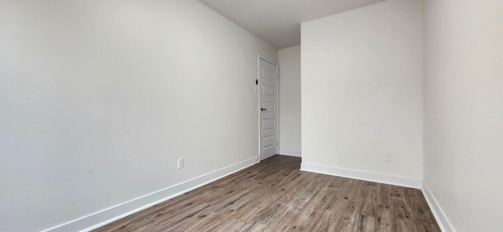 









8426


Av. Papineau

,
Montréal (Ahuntsic-Cartierville),




QC
H2M2R5

