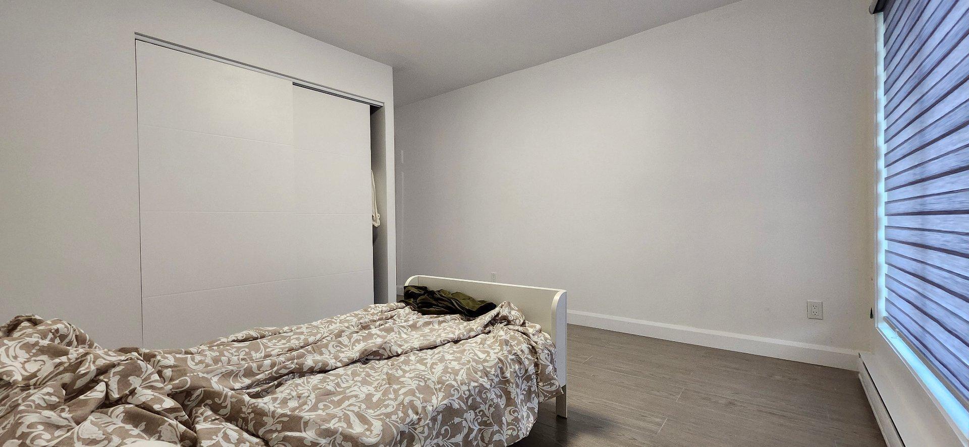 









8428


Av. Papineau

,
Montréal (Ahuntsic-Cartierville),




QC
H2M2R5

