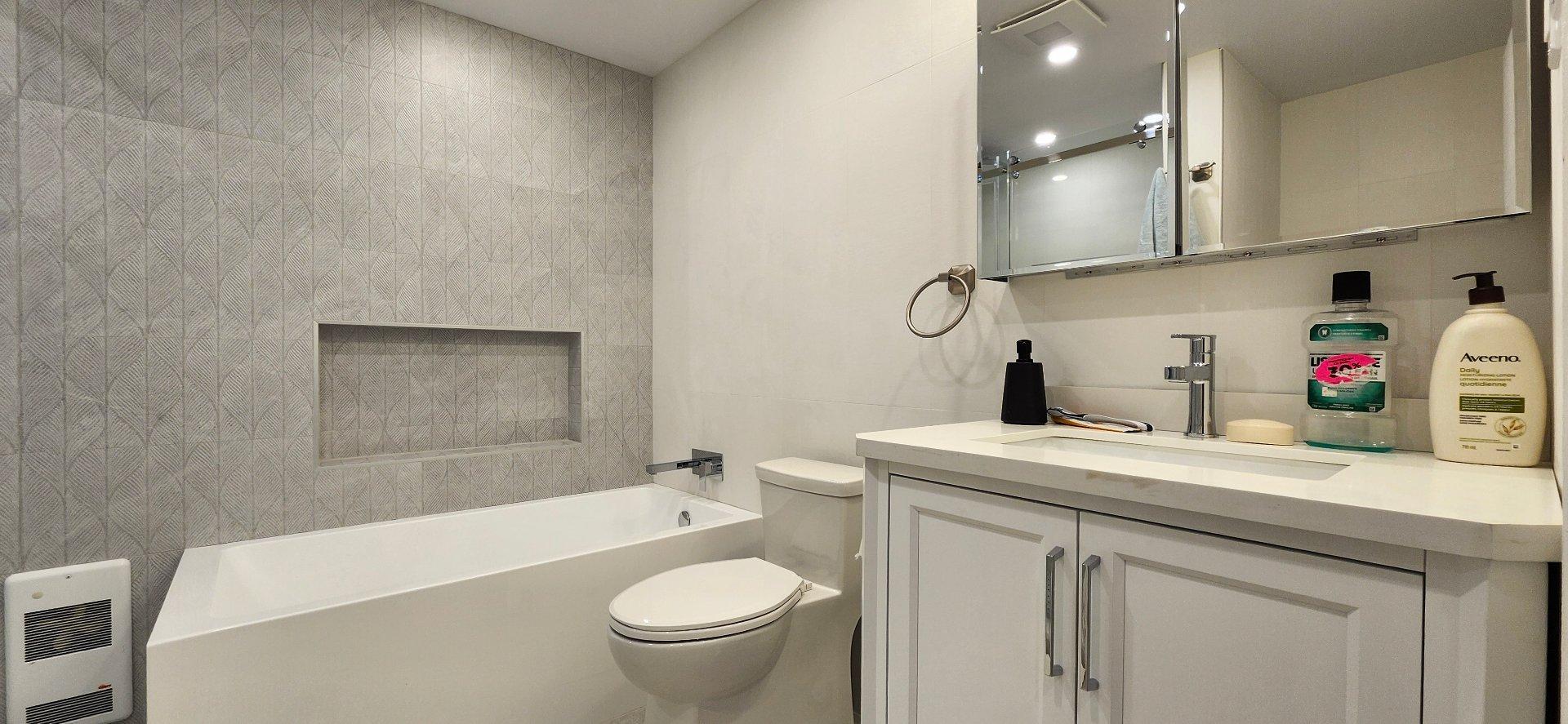 









8428


Av. Papineau

,
Montréal (Ahuntsic-Cartierville),




QC
H2M2R5


