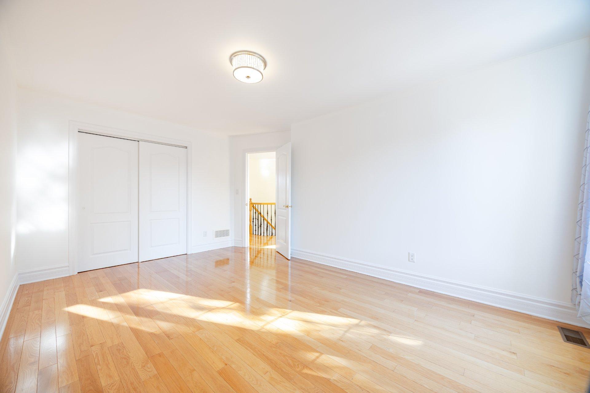 









4893


Rue du Persan

,
Montréal (Pierrefonds-Roxboro),




QC
H9K0A4

