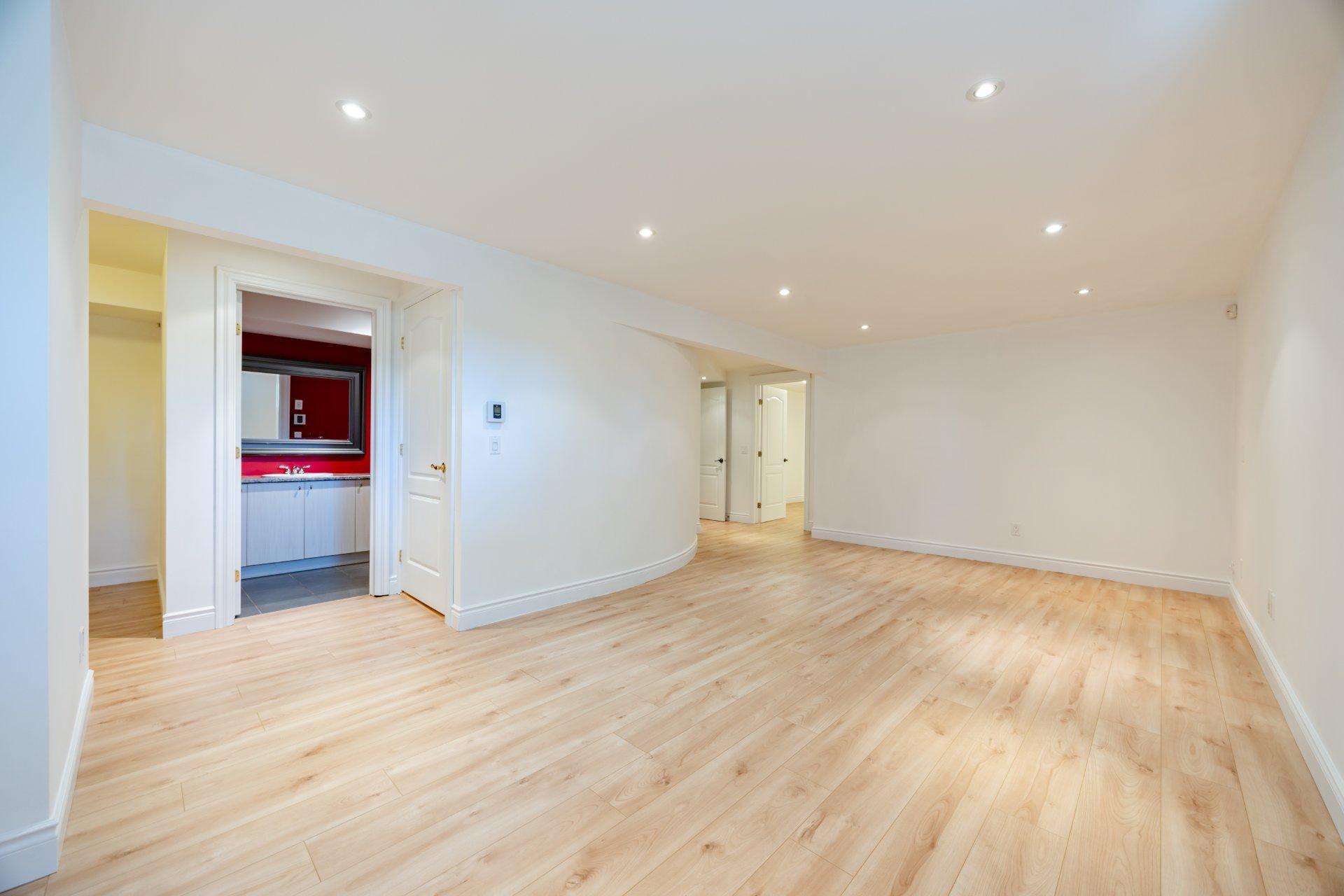 









4893


Rue du Persan

,
Montréal (Pierrefonds-Roxboro),




QC
H9K0A4

