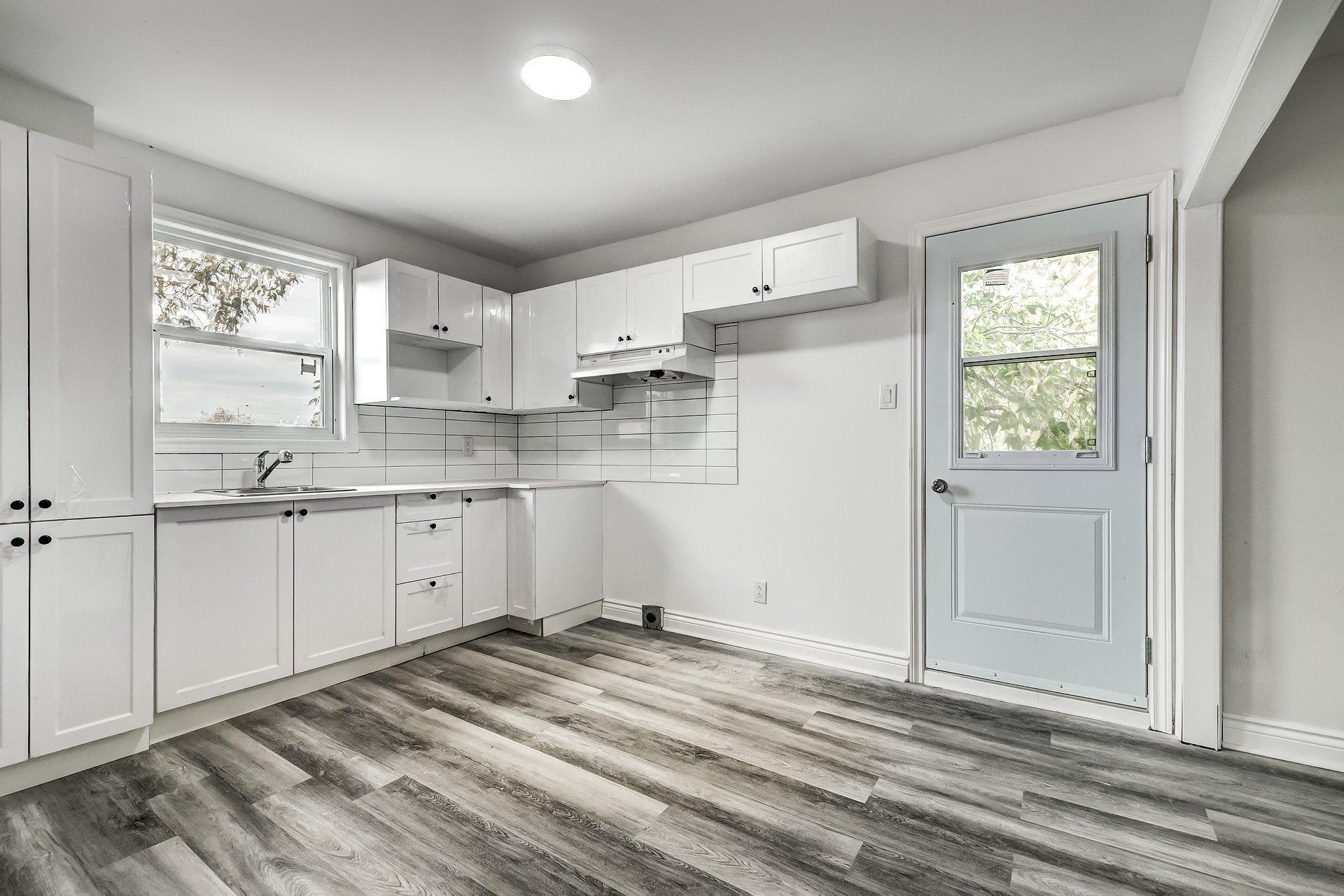 









5


Av. Windsor

, 6,
Montréal (Lachine),




QC
H8R1P8

