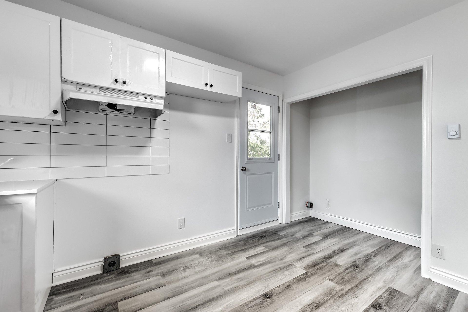 









5


Av. Windsor

, 6,
Montréal (Lachine),




QC
H8R1P8

