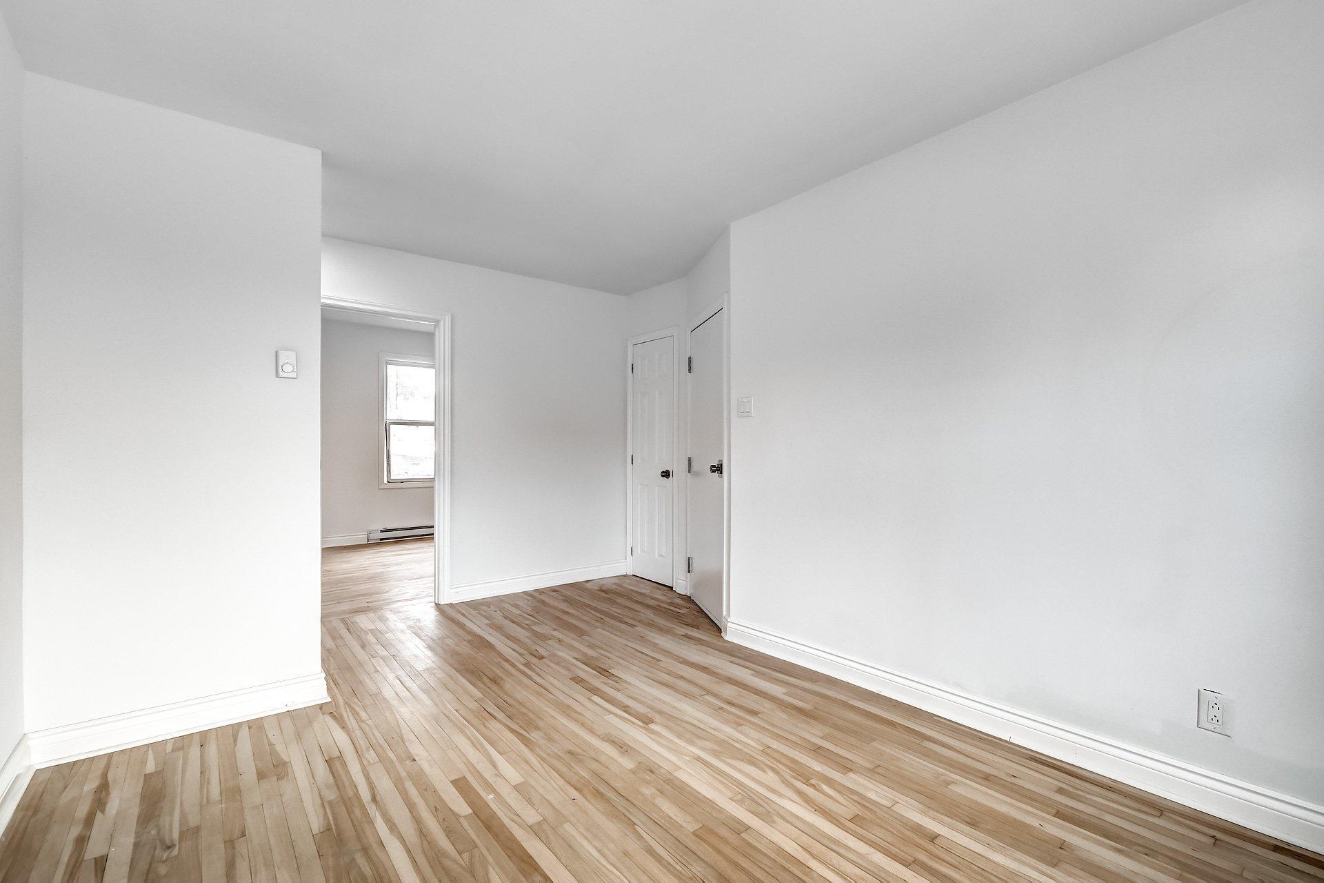 









5


Av. Windsor

, 6,
Montréal (Lachine),




QC
H8R1P8

