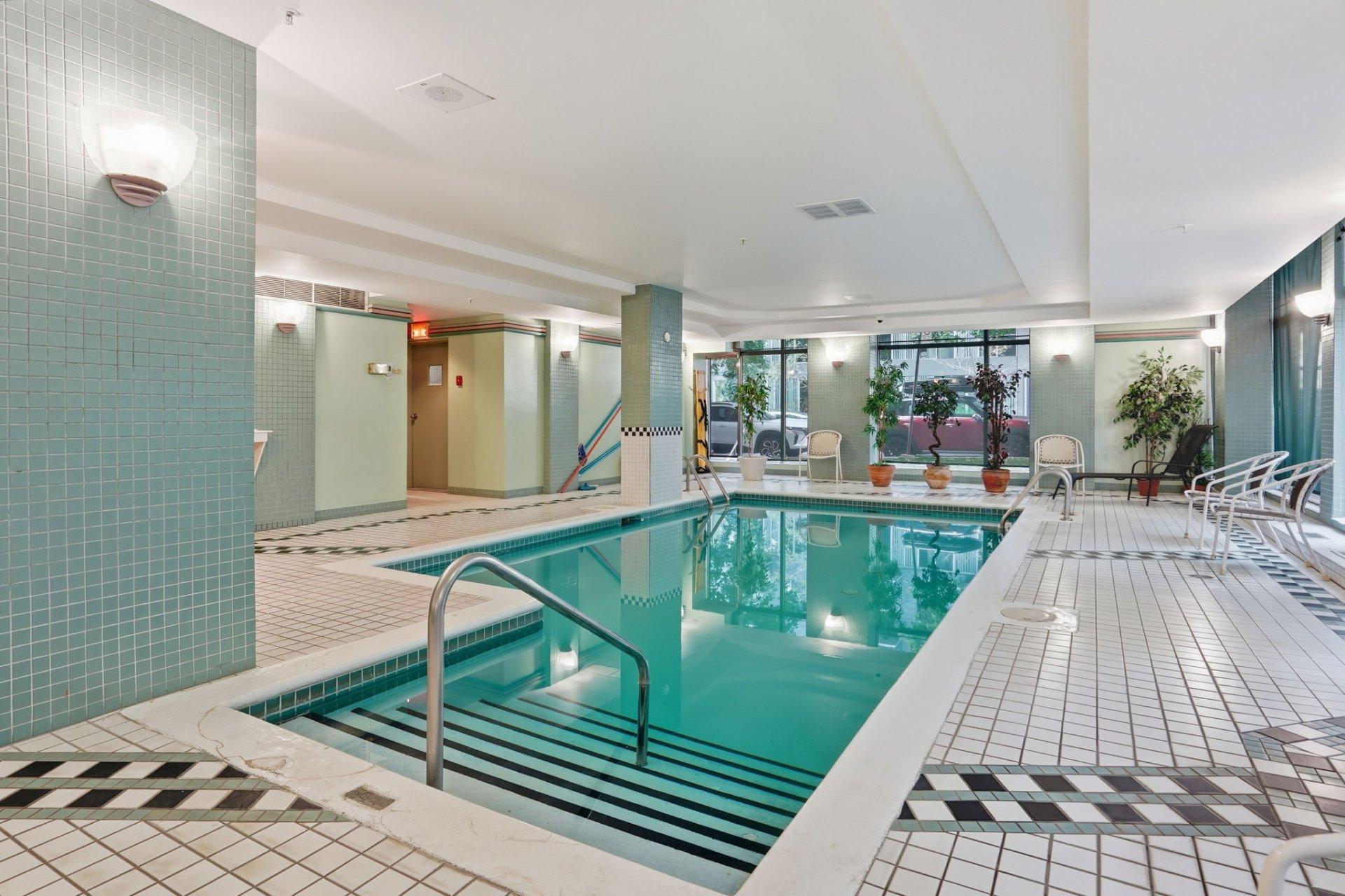 









1070


Rue St-Mathieu

, 303,
Montréal (Ville-Marie),




QC
H3H2S8

