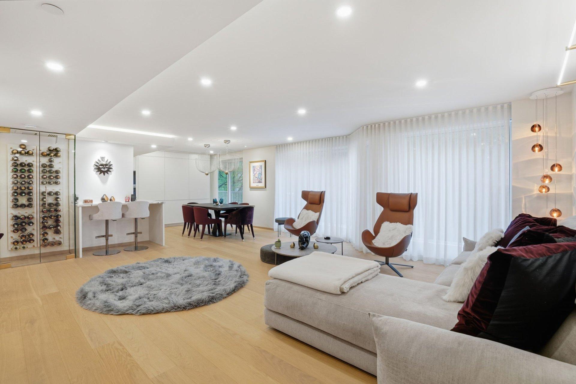 









1070


Rue St-Mathieu

, 303,
Montréal (Ville-Marie),




QC
H3H2S8

