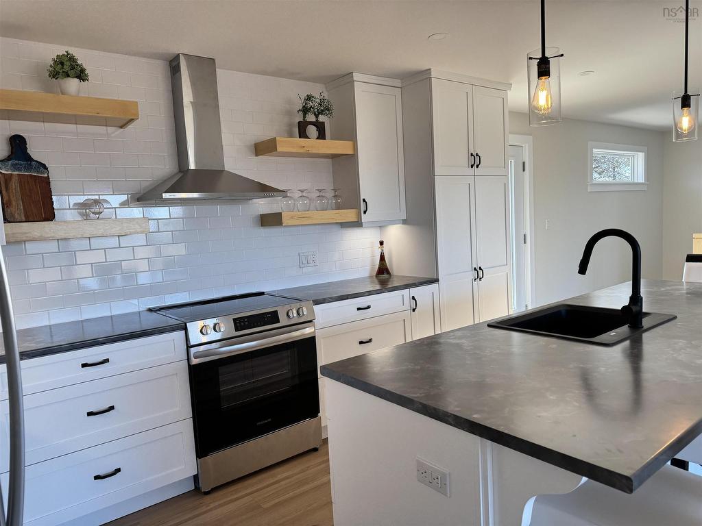 












51 Five Point Road

,
Lower Debert,




NS
B0M 1G0

