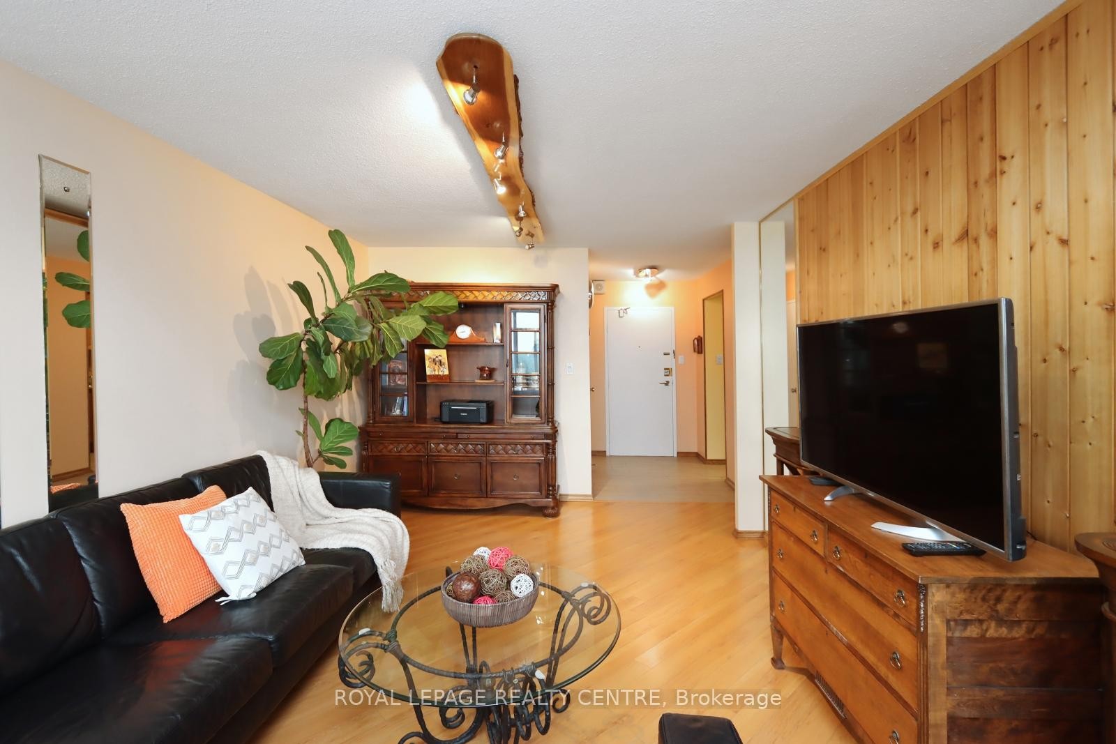 









3100


Kirwin

Avenue, 701,
Mississauga,




ON
L5A 3S6

