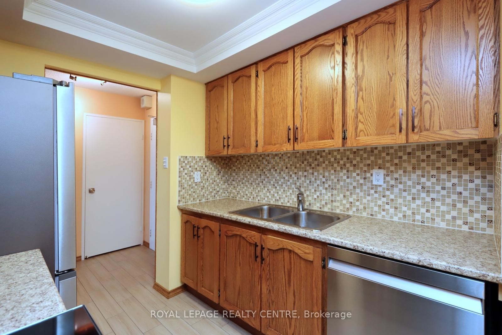









3100


Kirwin

Avenue, 701,
Mississauga,




ON
L5A 3S6

