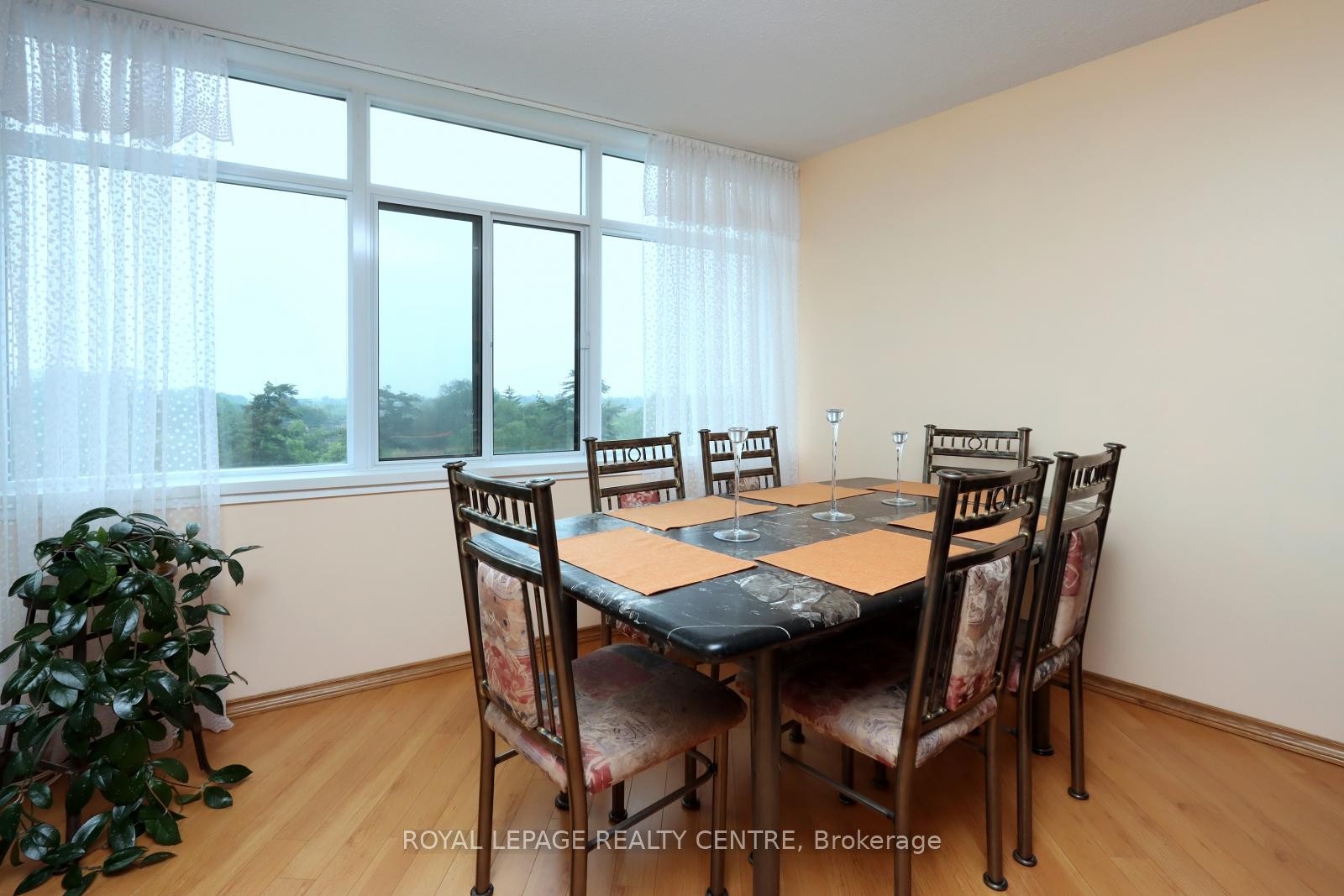 









3100


Kirwin

Avenue, 701,
Mississauga,




ON
L5A 3S6

