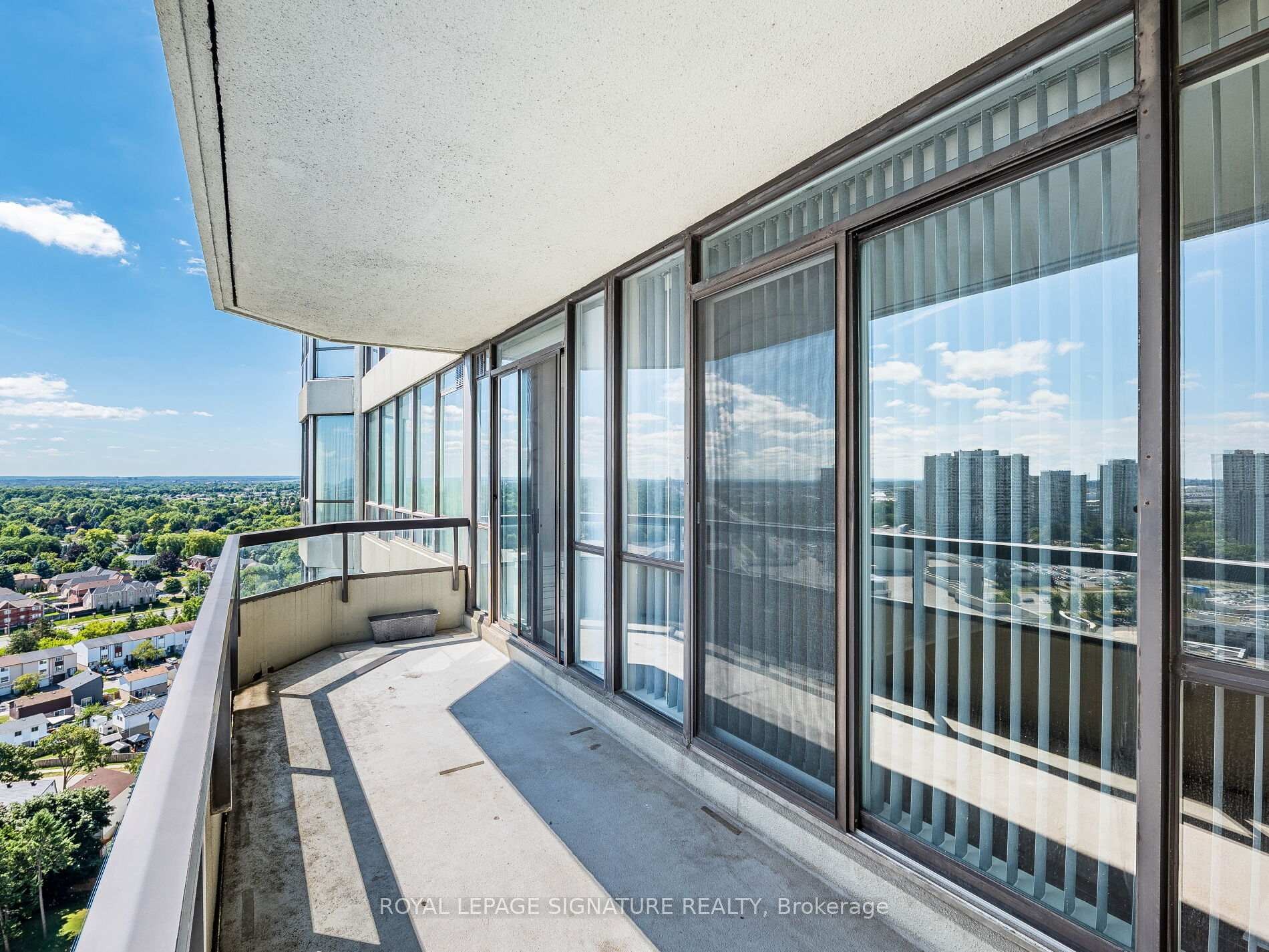 









24


Hanover

Road, 2204,
Brampton,




ON
L6S 5K8

