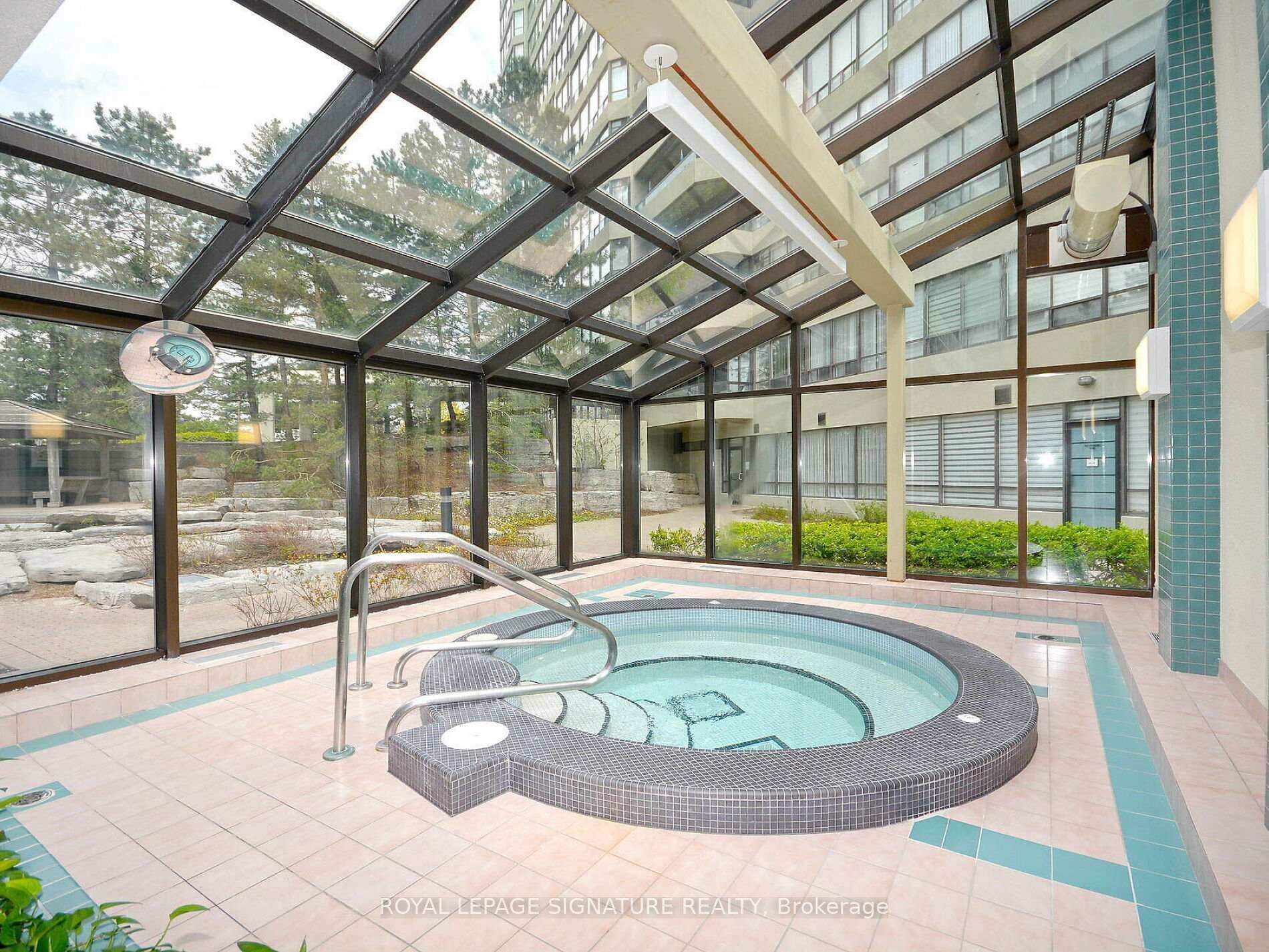 









24


Hanover

Road, 2204,
Brampton,




ON
L6S 5K8

