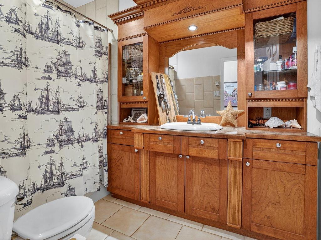 









6619

 - 6621


Rue St-André

,
Rosemont/La Petite-Patrie (Montréal),




QC
H2S2K7

