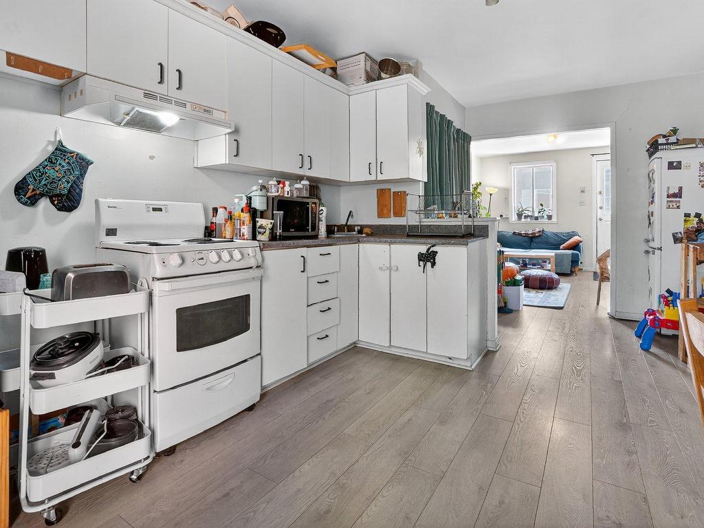 









6619

 - 6621


Rue St-André

,
Rosemont/La Petite-Patrie (Montréal),




QC
H2S2K7

