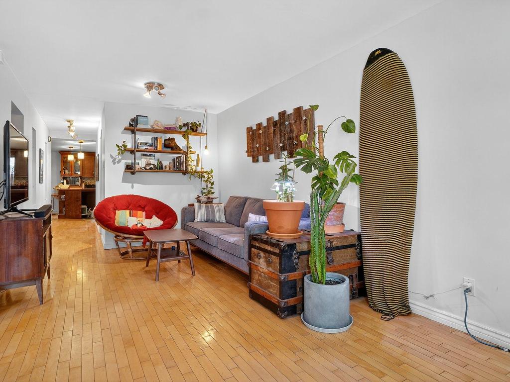 









6619

 - 6621


Rue St-André

,
Rosemont/La Petite-Patrie (Montréal),




QC
H2S2K7

