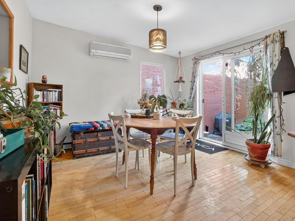 









6619

 - 6621


Rue St-André

,
Rosemont/La Petite-Patrie (Montréal),




QC
H2S2K7

