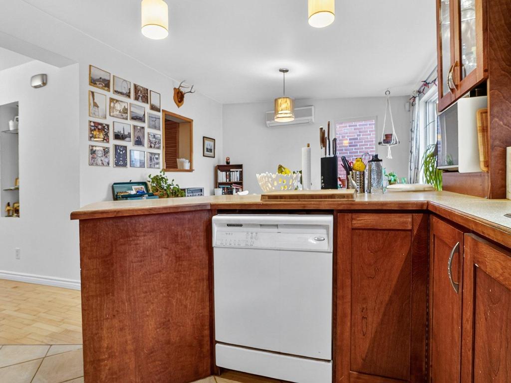 









6619

 - 6621


Rue St-André

,
Rosemont/La Petite-Patrie (Montréal),




QC
H2S2K7

