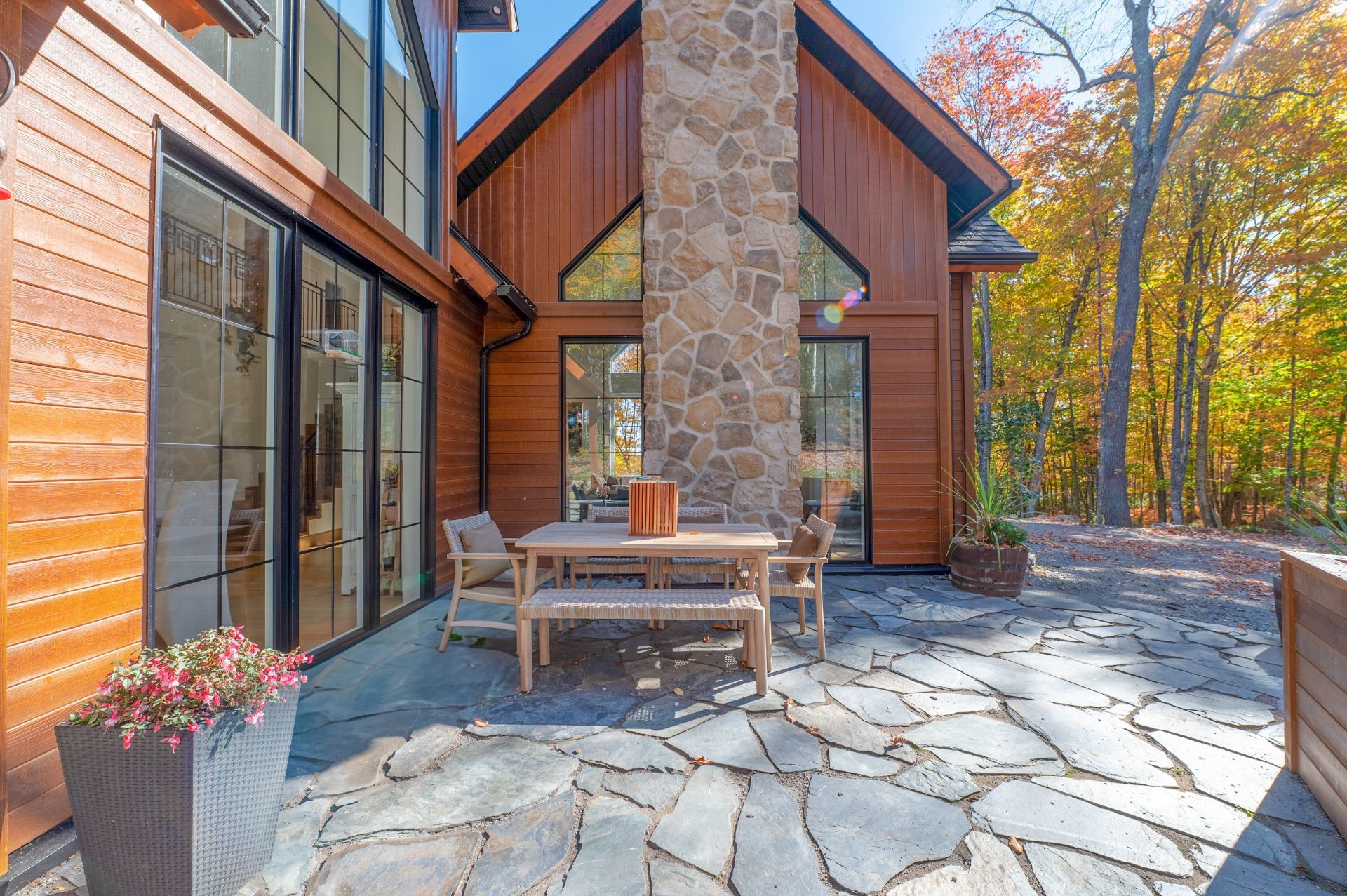 









61


Imp. d'Auvergne

,
Sainte-Agathe-des-Monts,




QC
J8C3G8

