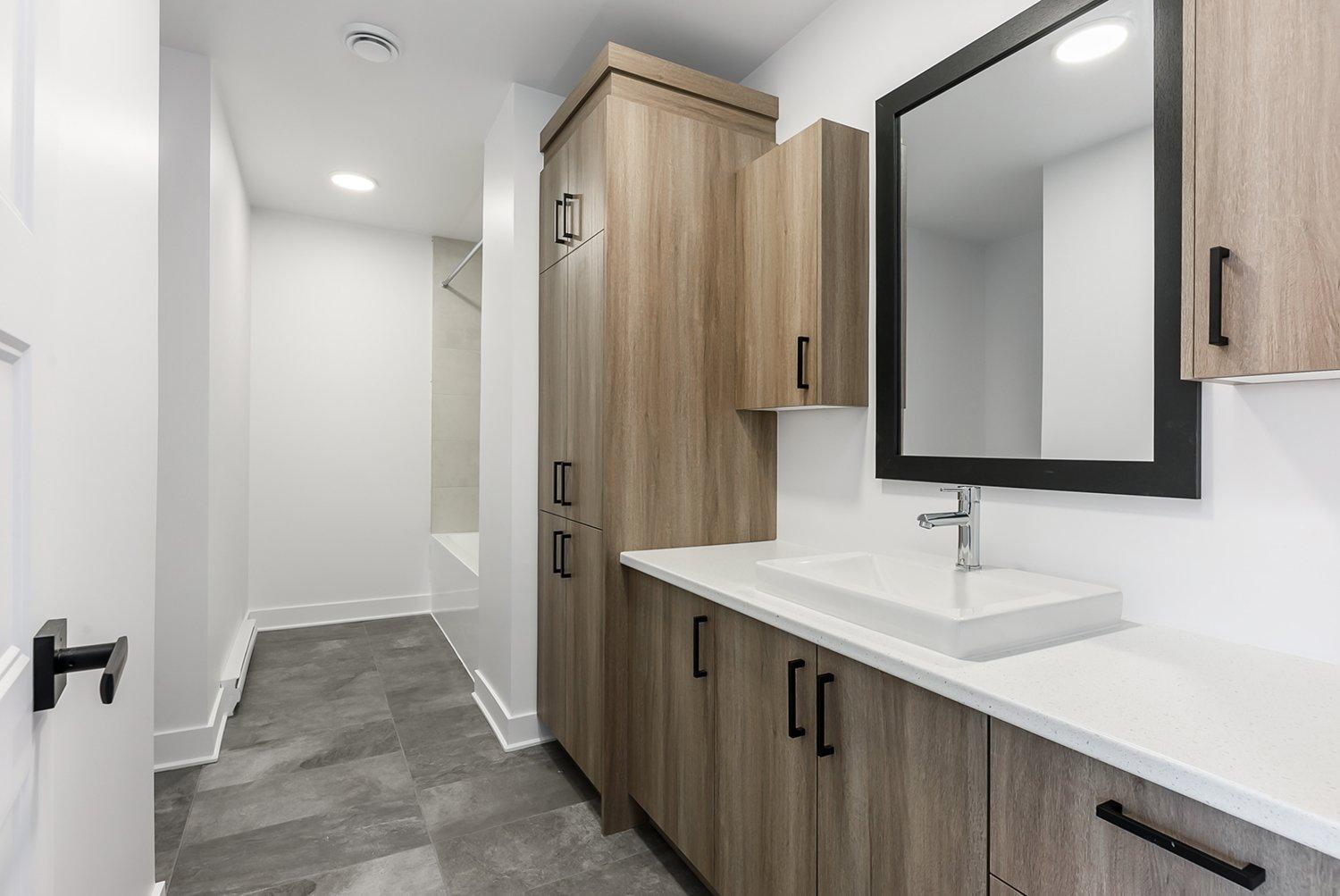 









1912


Rue Borden

, 7,
Ormstown,




QC
J0S1K0

