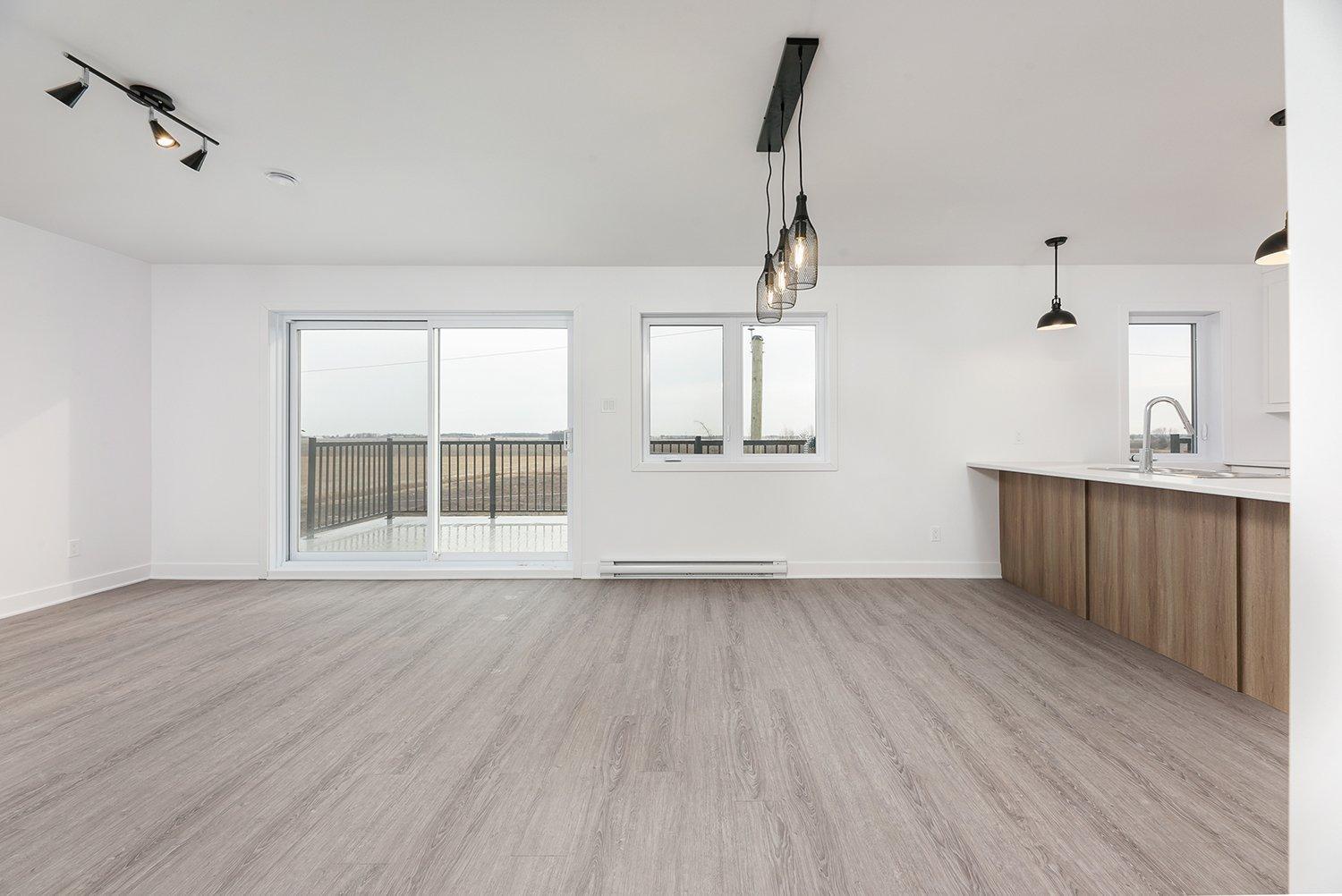 









1912


Rue Borden

, 7,
Ormstown,




QC
J0S1K0

