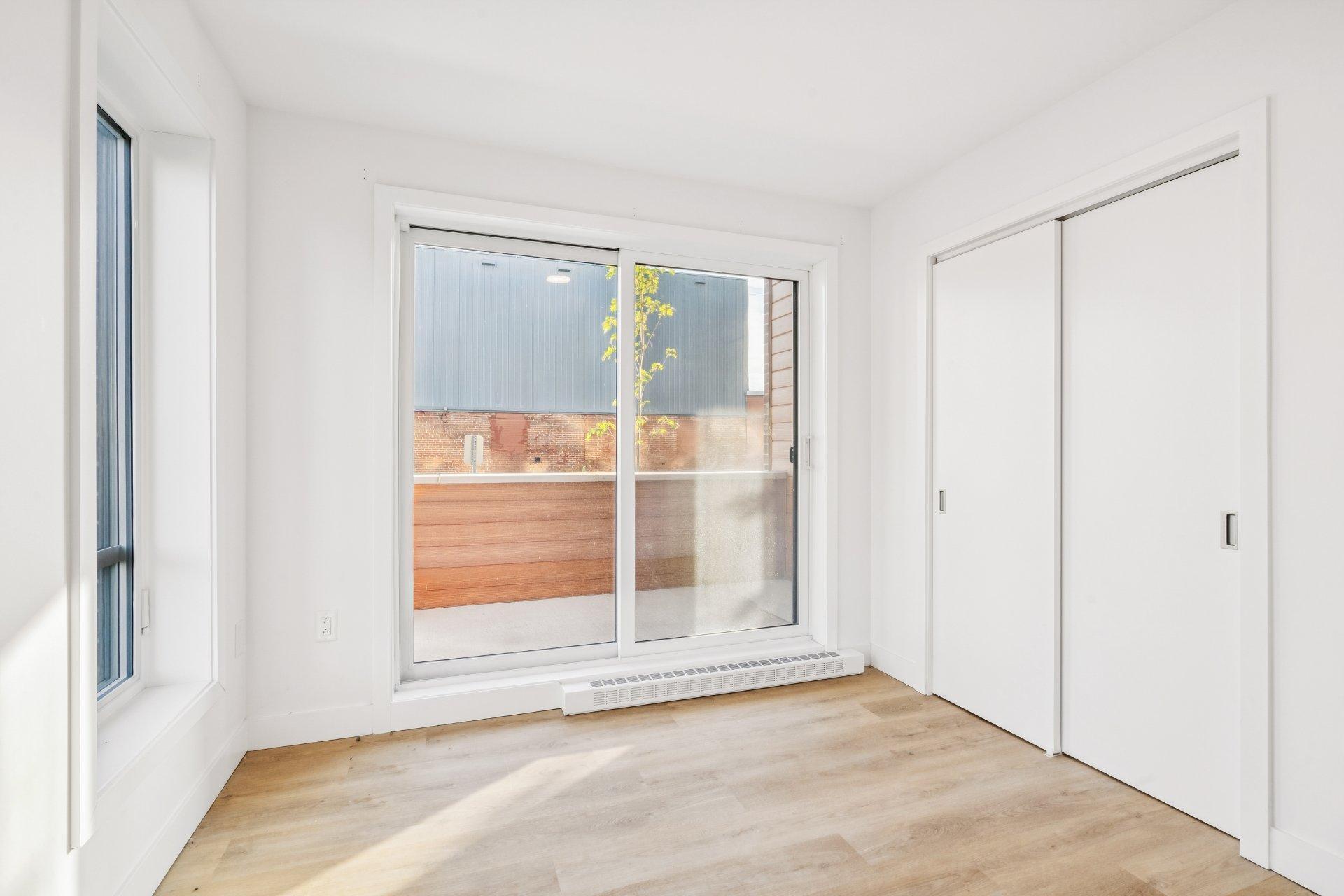 









50


Rue St-Louis

, 111,
Salaberry-de-Valleyfield,




QC
J6T1M6

