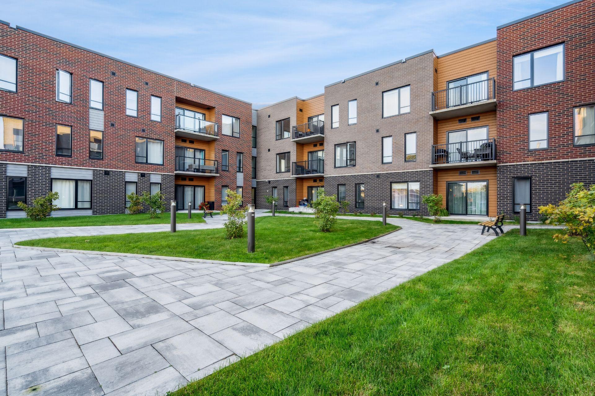 









50


Rue St-Louis

, 111,
Salaberry-de-Valleyfield,




QC
J6T1M6

