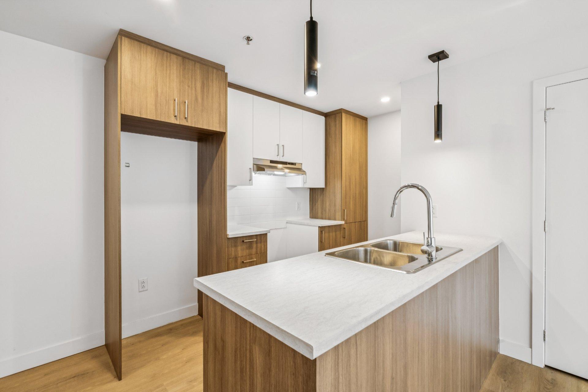 









50


Rue St-Louis

, 111,
Salaberry-de-Valleyfield,




QC
J6T1M6

