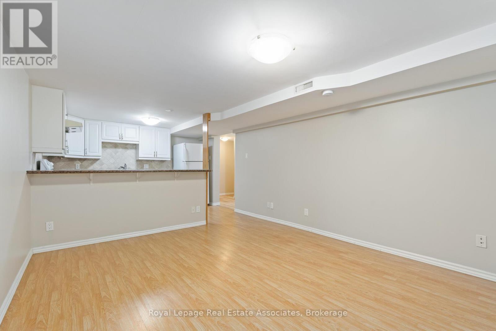 












17 ACADEMY ROAD

,
Halton Hills,




Ontario
L7G3N7

