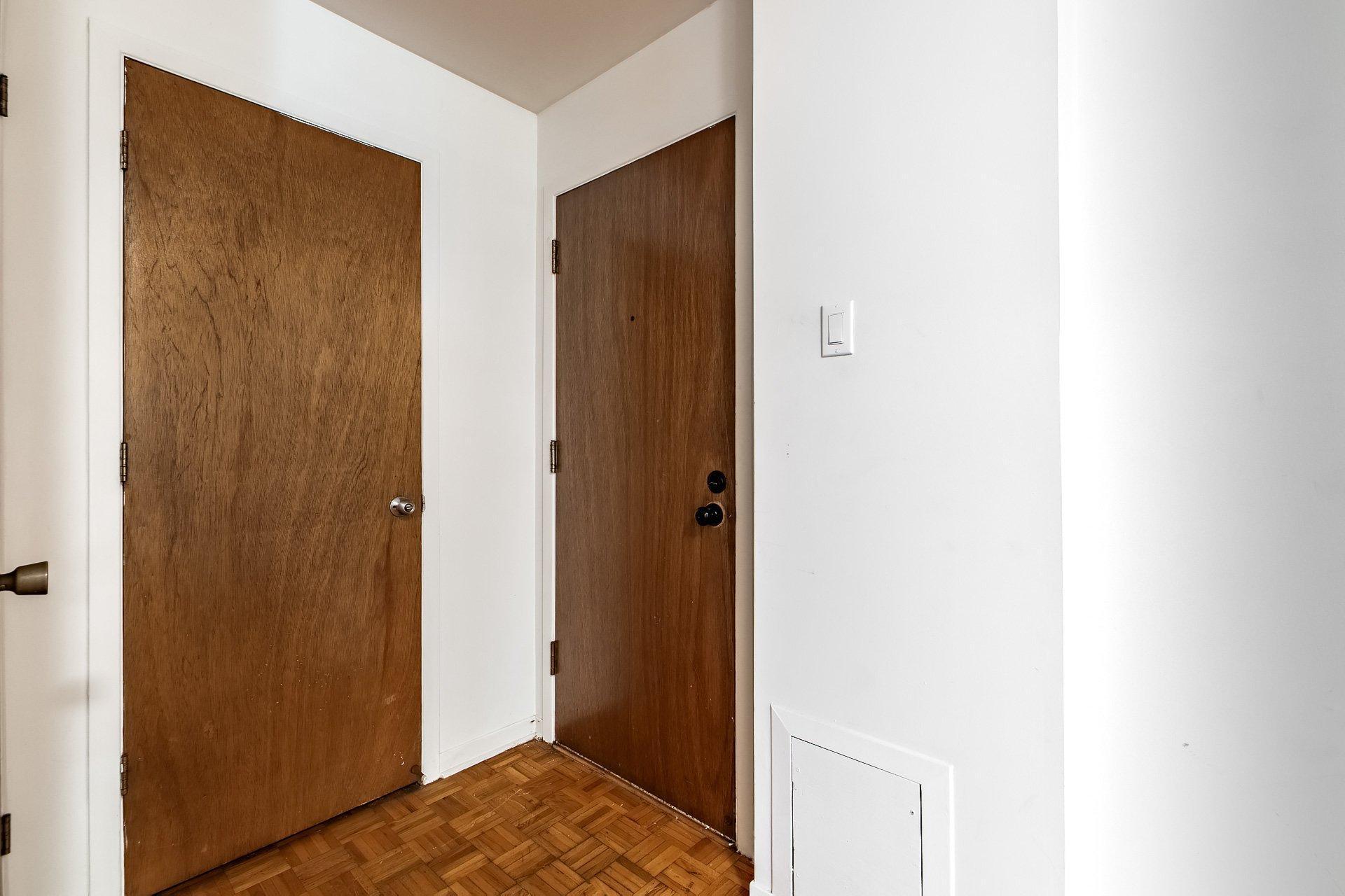 









2300


Av. Walkley

, 2,
Montréal (Côte-des-Neiges/Notre-Dame-de-Grâce),




QC
H4B2K1

