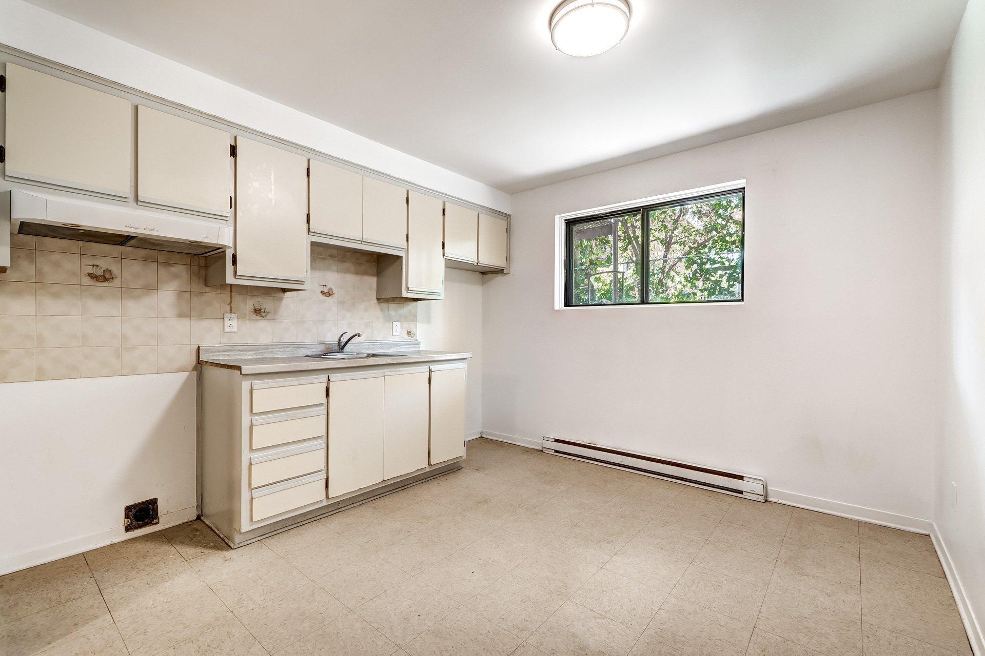 









2300


Av. Walkley

, 2,
Montréal (Côte-des-Neiges/Notre-Dame-de-Grâce),




QC
H4B2K1

