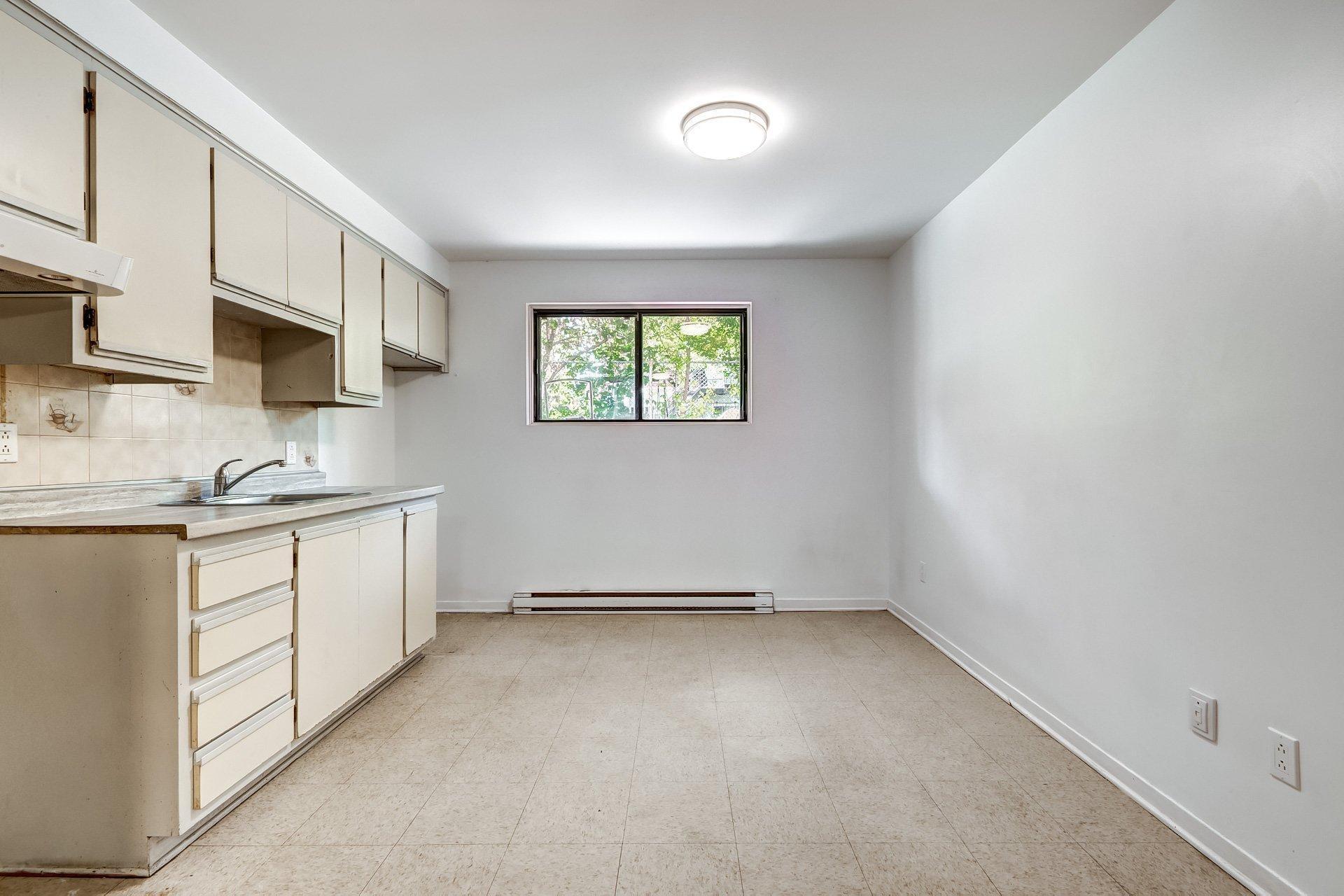 









2300


Av. Walkley

, 2,
Montréal (Côte-des-Neiges/Notre-Dame-de-Grâce),




QC
H4B2K1

