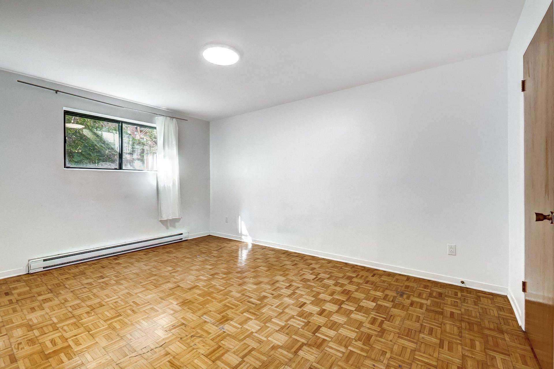 









2300


Av. Walkley

, 2,
Montréal (Côte-des-Neiges/Notre-Dame-de-Grâce),




QC
H4B2K1

