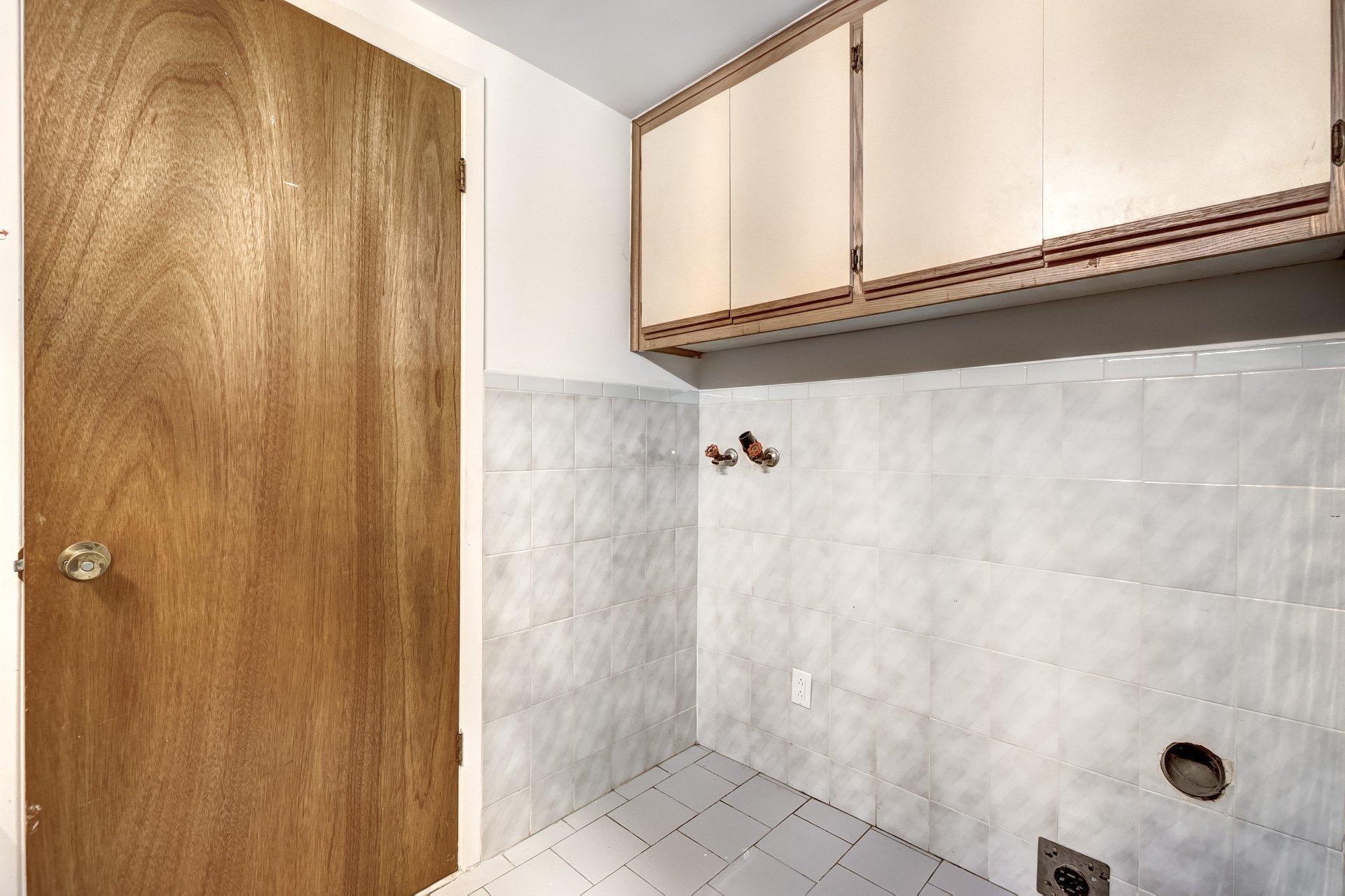 









2300


Av. Walkley

, 2,
Montréal (Côte-des-Neiges/Notre-Dame-de-Grâce),




QC
H4B2K1

