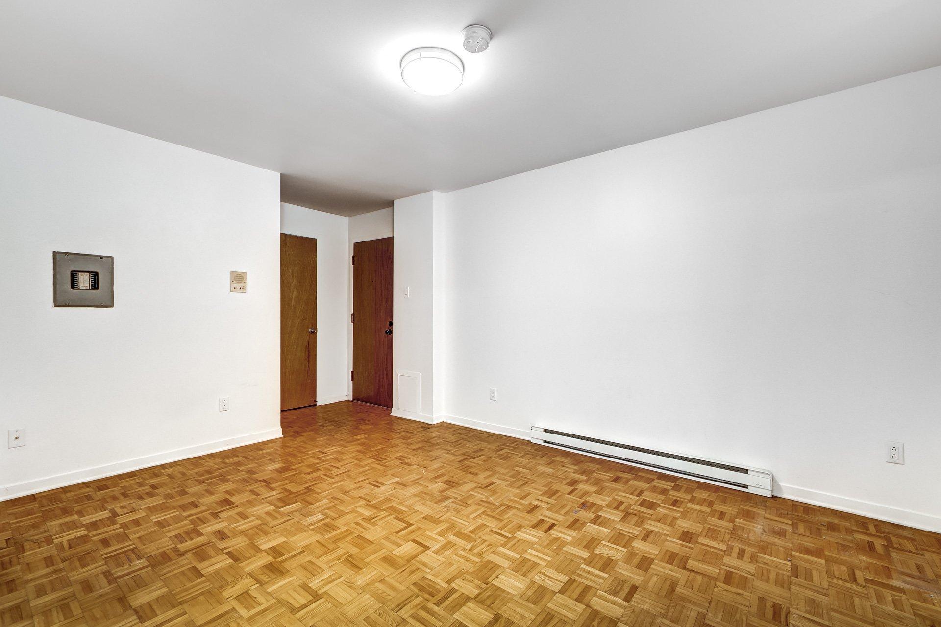 









2300


Av. Walkley

, 2,
Montréal (Côte-des-Neiges/Notre-Dame-de-Grâce),




QC
H4B2K1


