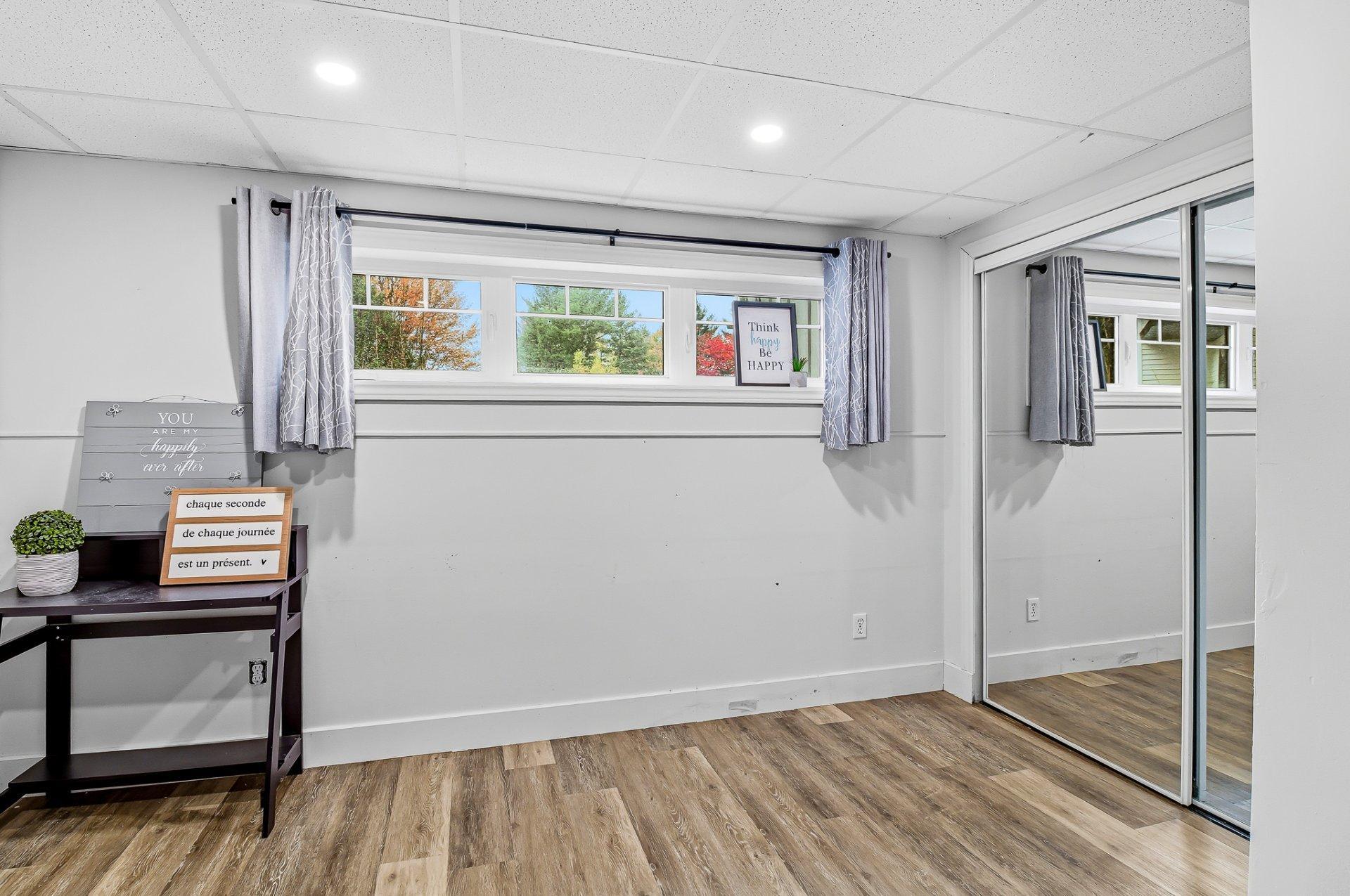 









36


Rue du Jardin Artcad

,
Granby,




QC
J2J0R5

