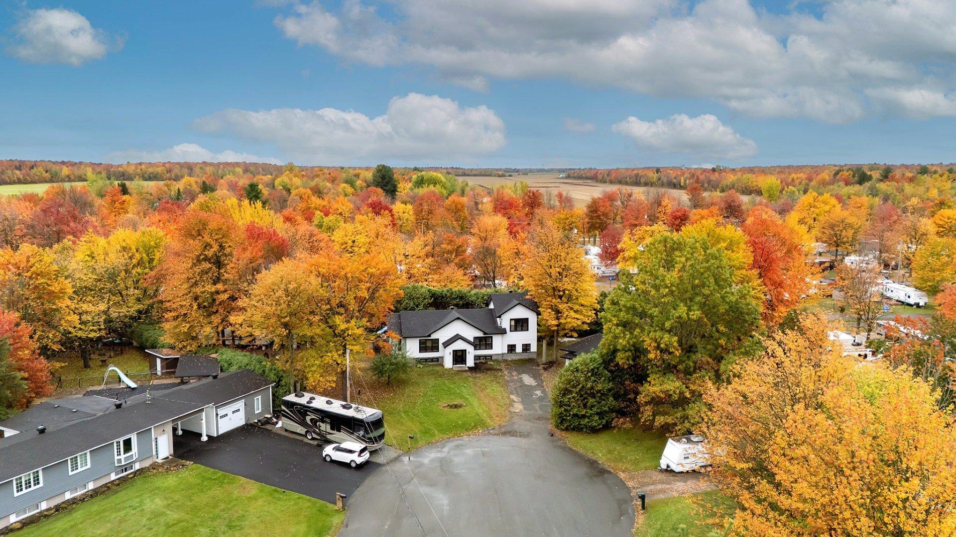 









36


Rue du Jardin Artcad

,
Granby,




QC
J2J0R5

