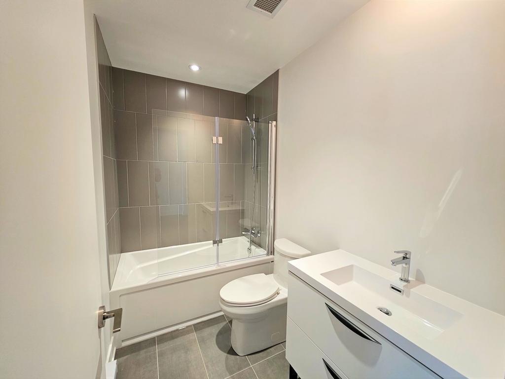 









7227


Boul. Newman

, 1010,
Montréal (LaSalle),




QC
H8N0H7


