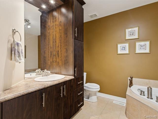 









375Z


Rue Jeannine-Grégoire-Ross

,
Gatineau (Gatineau),




QC
J8P0E1

